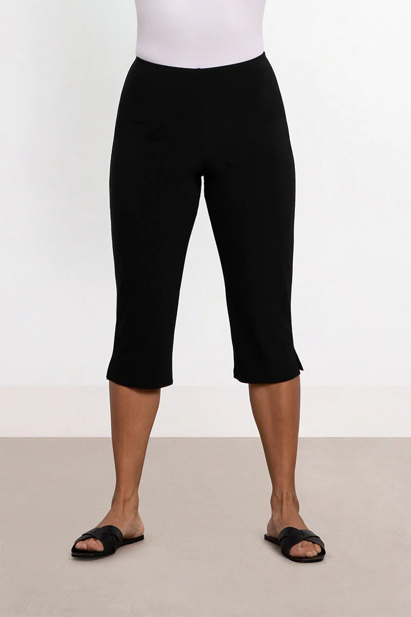 womens black capri pants size 2